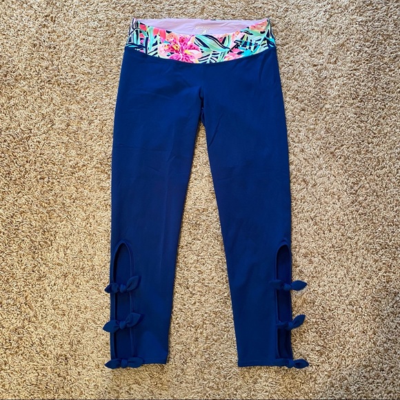 Lilly Pulitzer Ink Navy Bow Leggings - Picture 2 of 9